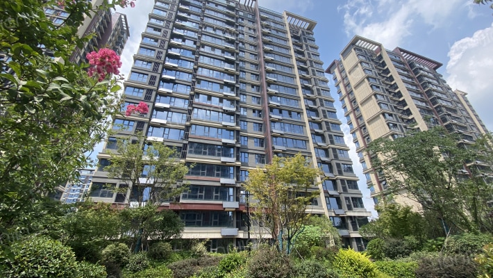 荣盛山湖樾外景图