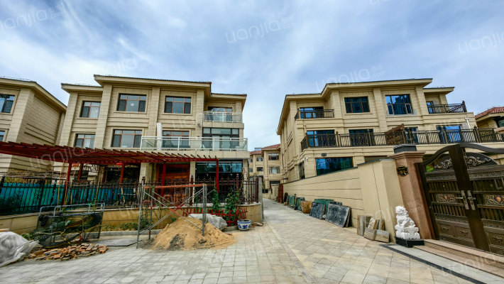 百替御园华府外景图