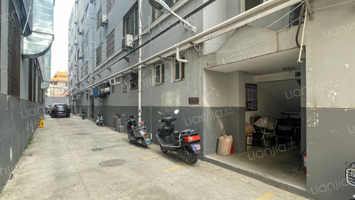 长安劳动局家属院外景图