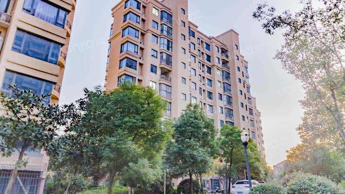 明发锦绣银山外景图