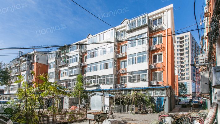 兴政东里外景图