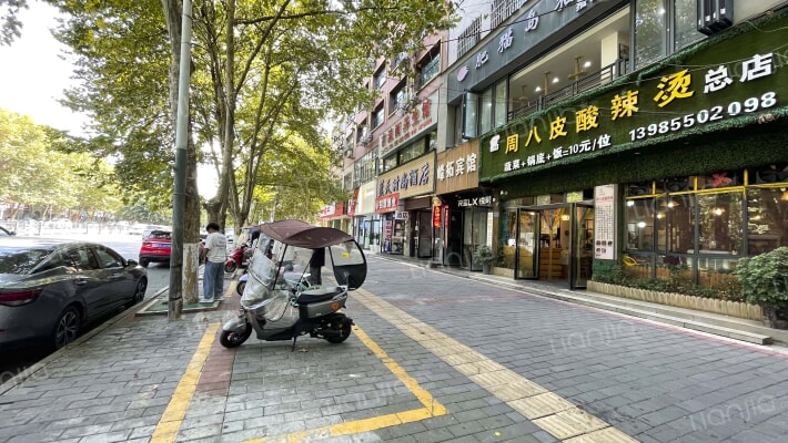 云岭中路外景图