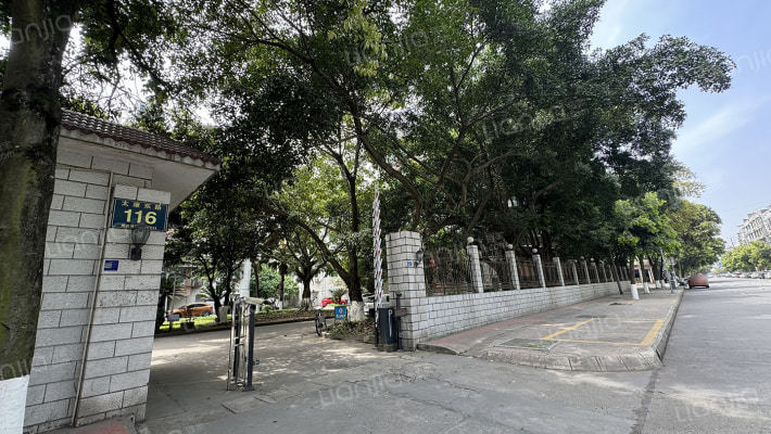 国土局老家属区外景图