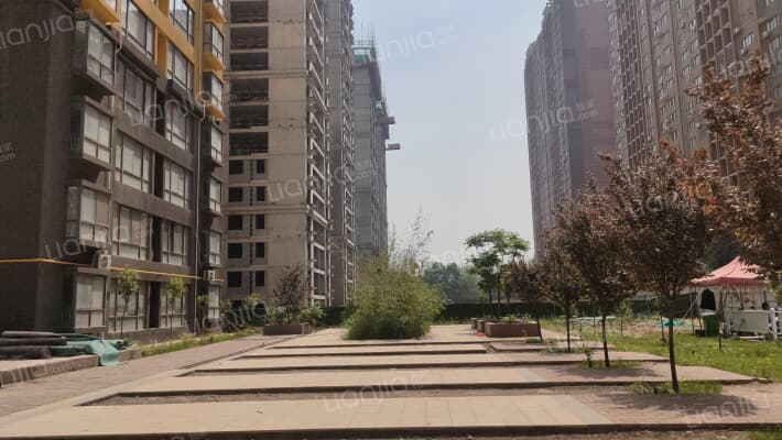 滨河御园外景图