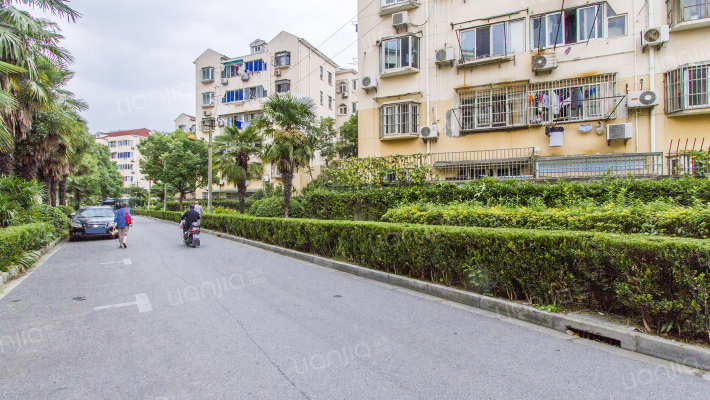 古美一村外景图