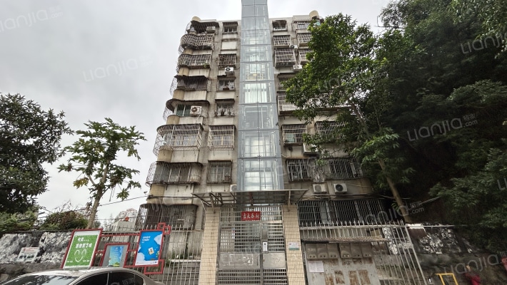 海港大厦外景图