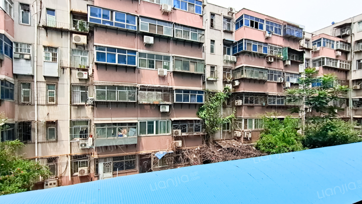 东关东里96号外景图