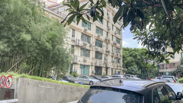 宝虹新苑外景图