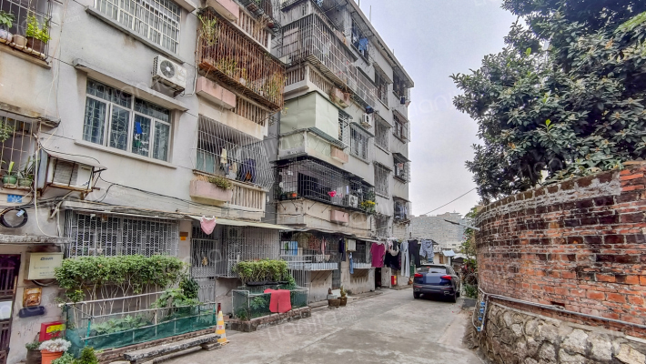 红旗街住宅外景图