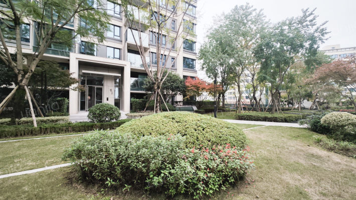 江山雲出云璟外景图