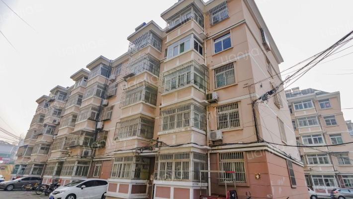 科研小区外景图