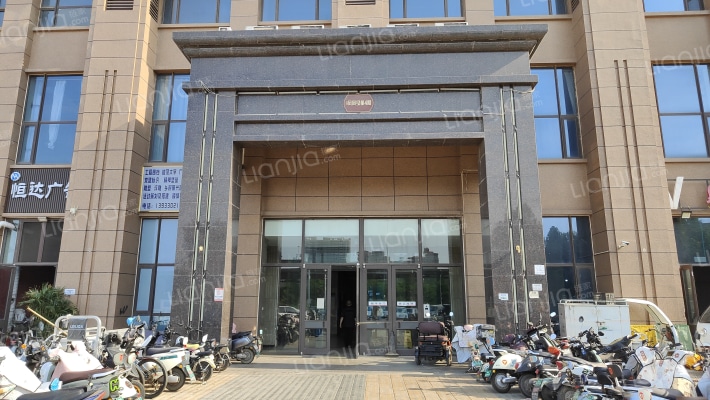 众美凤凰绿都四期外景图