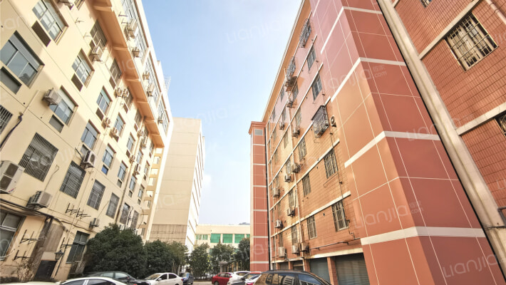 石油公寓外景图