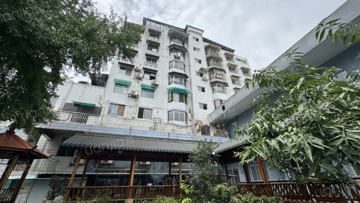 佳益公寓外景图