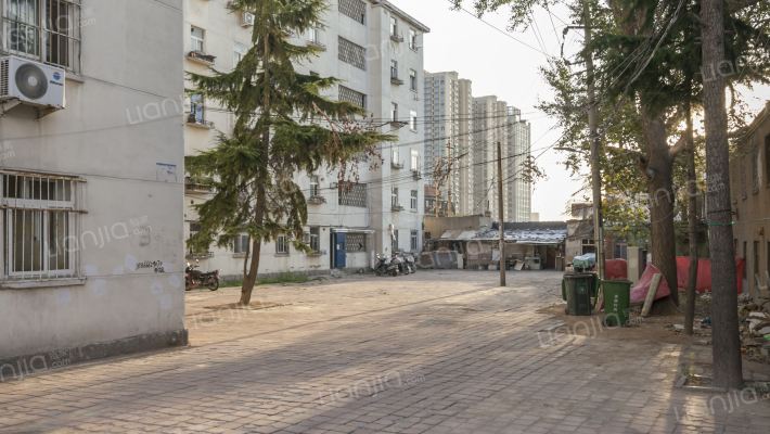 建材一厂宿舍外景图