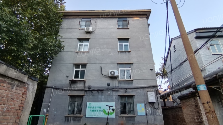 合作路33号院外景图