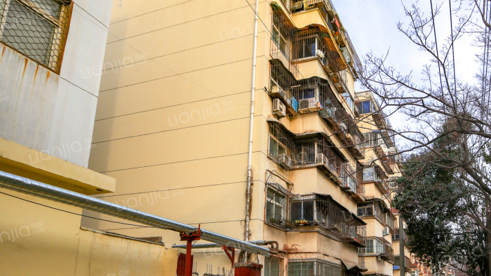 幸福路6号院外景图