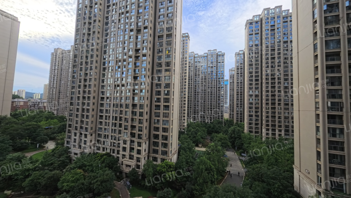 八方小区B区外景图