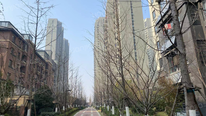 朗香书院外景图