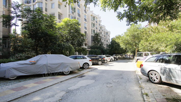 西湖新村外景图