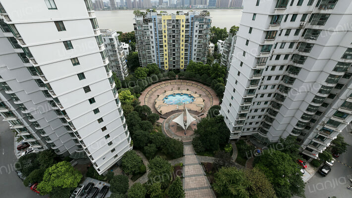 金棕榈花园外景图