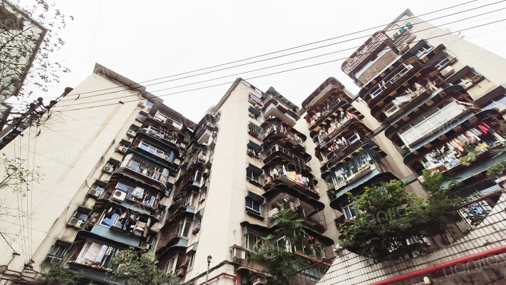 渝城公寓外景图