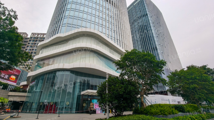 完美金鹰广场外景图