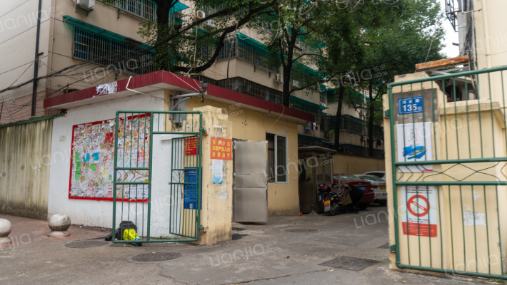 安置房小区外景图