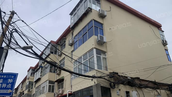 旧武装部家属楼外景图