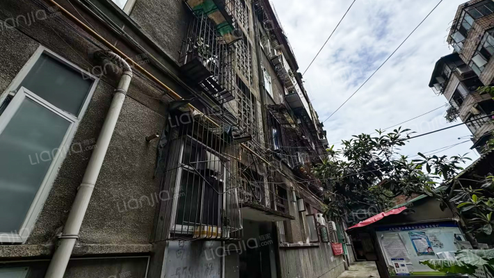 电动工具厂宿舍小区外景图