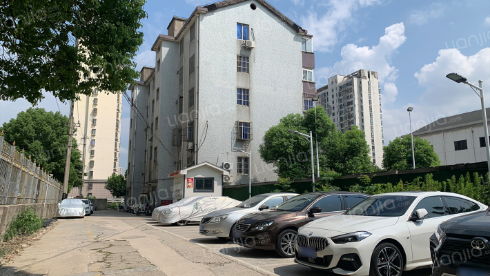 青阳中路235号外景图