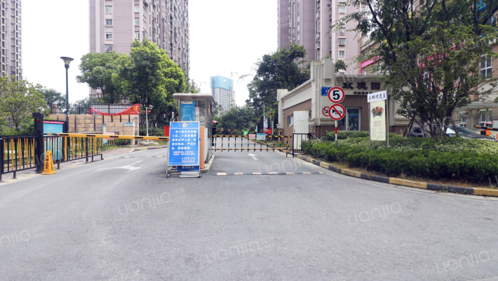 花港幸福城玫瑰园外景图