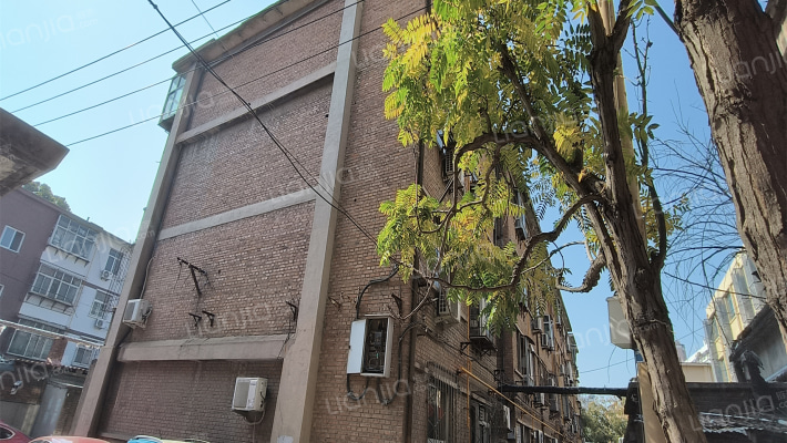 泰华街286号外景图