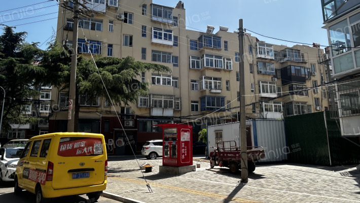 奇山西街外景图