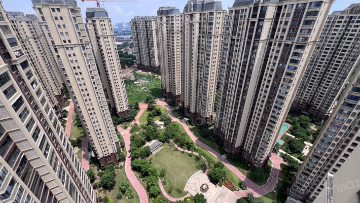 藏珑华府外景图