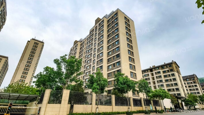 旅游路金茂府外景图