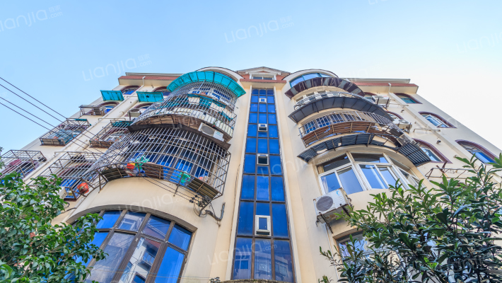 东湾度假村外景图