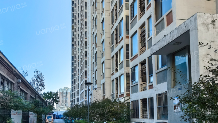 青塔中街44号院外景图