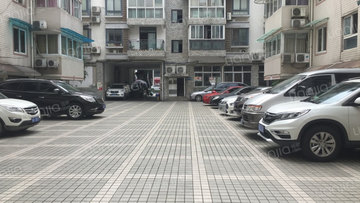 草堂西院外景图