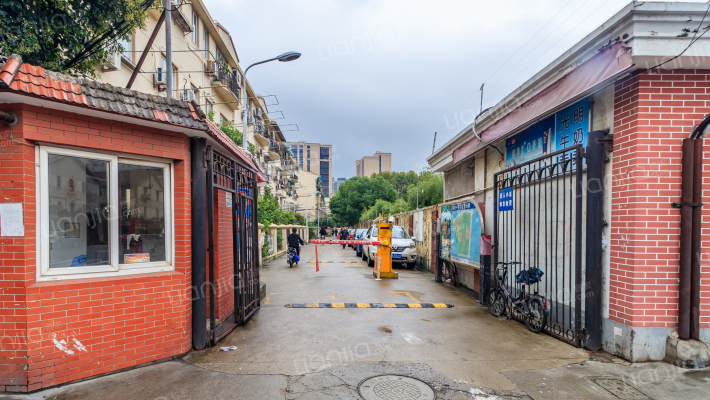 东安一村外景图