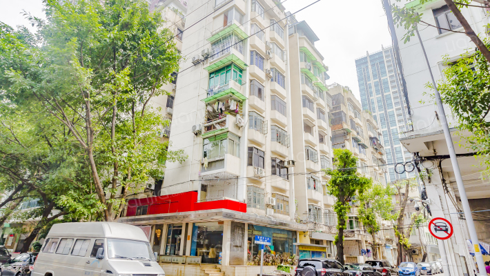 东堤四马路外景图