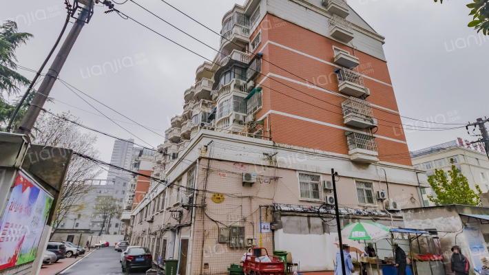 粮食局宿舍楼外景图