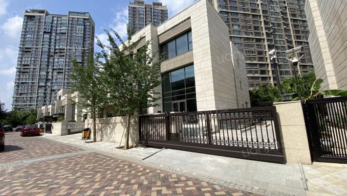 新世界名铸湾畔外景图