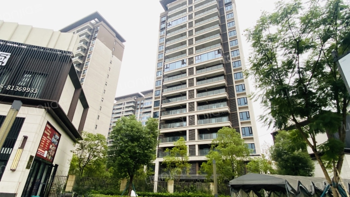 蓝绸带社区外景图