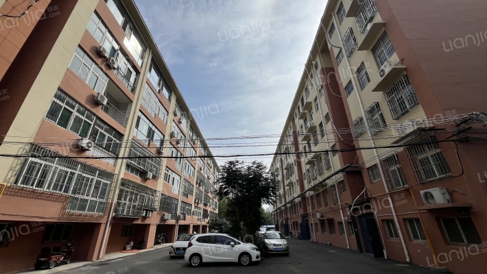 宝岛街地税局宿舍外景图