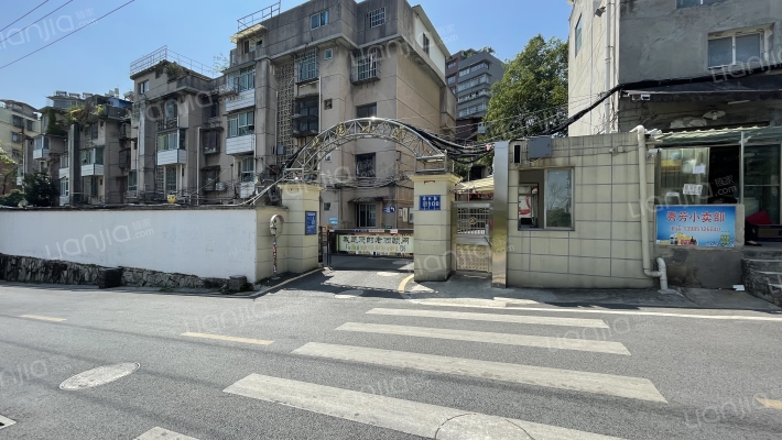 林园小区外景图