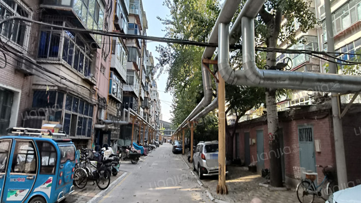 中国烟草烟厂宿舍外景图