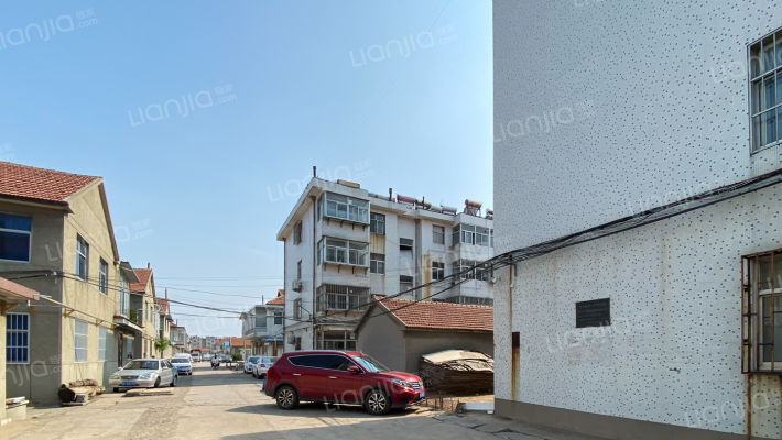 和平村委外景图