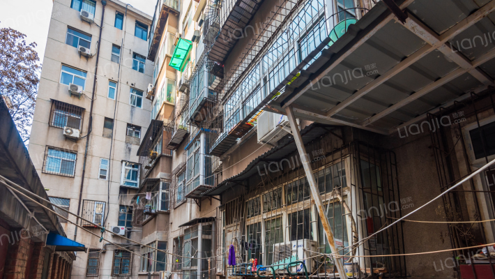 劳卫路6号院外景图