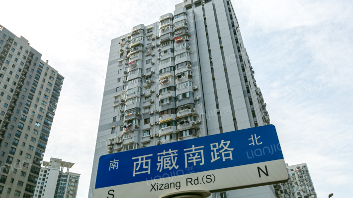 银南大厦外景图